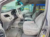 2013 Toyota SIENNA фото