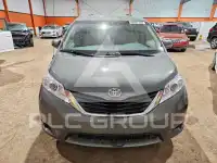 2013 Toyota SIENNA фото