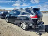 2013 Toyota SIENNA фото