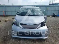 2013 Toyota SIENNA фото