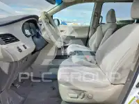 2013 Toyota SIENNA фото