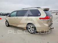 2013 Toyota SIENNA фото