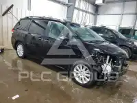 2013 Toyota SIENNA photo