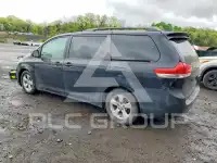 2013 Toyota SIENNA фото