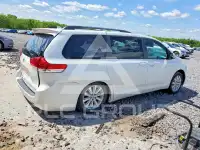 2013 Toyota SIENNA фото