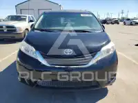 2013 Toyota SIENNA фото