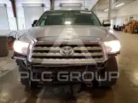 2013 Toyota SEQUOIA фото