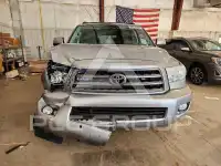 2013 Toyota SEQUOIA фото