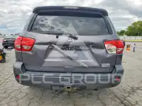 2013 Toyota SEQUOIA photo