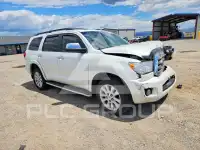 2013 Toyota SEQUOIA фото