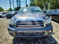 2013 Toyota SEQUOIA photo