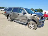 2013 Toyota SEQUOIA фото