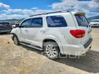 2013 Toyota SEQUOIA фото