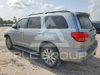 2013 Toyota SEQUOIA photo