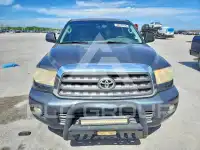 2013 Toyota SEQUOIA фото