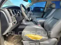 2013 Toyota SEQUOIA фото