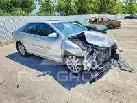 2013 Toyota CAMRY фото