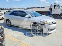 2013 Toyota CAMRY фото