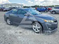 2013 Toyota CAMRY фото