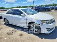 2013 Toyota CAMRY фото