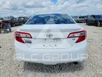 2013 Toyota CAMRY фото