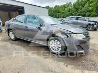 2013 Toyota CAMRY фото