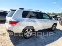 2013 Toyota Highlander фото