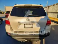 2013 Toyota Highlander фото