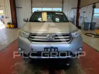 2013 Toyota Highlander фото