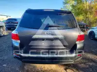 2013 Toyota Highlander photo