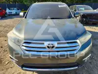 2013 Toyota Highlander фото