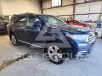 2013 Toyota Highlander фото
