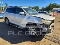2013 Toyota Highlander фото