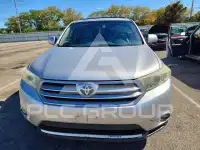2013 Toyota Highlander фото