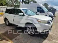 2013 Toyota Highlander фото