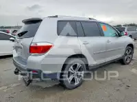 2013 Toyota Highlander photo