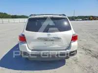 2013 Toyota Highlander photo
