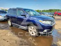 2013 Toyota Highlander фото