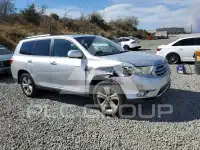 2013 Toyota Highlander фото