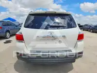 2013 Toyota Highlander фото