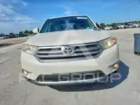 2013 Toyota Highlander photo