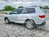 2013 Toyota Highlander фото
