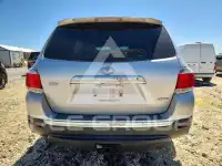 2013 Toyota Highlander photo