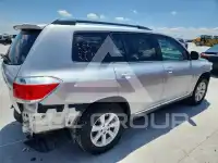 2013 Toyota Highlander фото