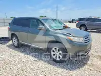 2013 Toyota Highlander photo