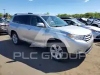2013 Toyota Highlander фото