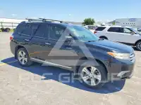 2013 Toyota Highlander фото