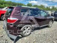 2013 Toyota Highlander photo