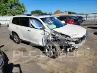 2013 Toyota Highlander фото