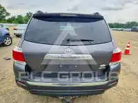 2013 Toyota Highlander photo